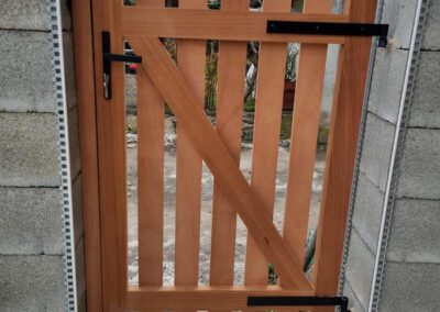 Conception de portail en bois à Ponlat Taillebourg