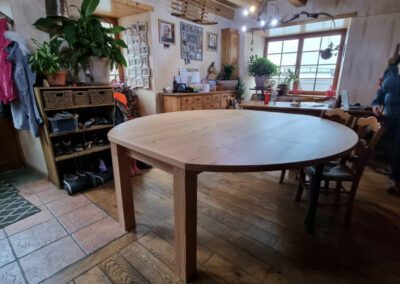 Conception de table sur mesure à Ponlat Taillebourg