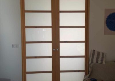 Confection de porte sur mesure en bois à Ponlat Taillebourg